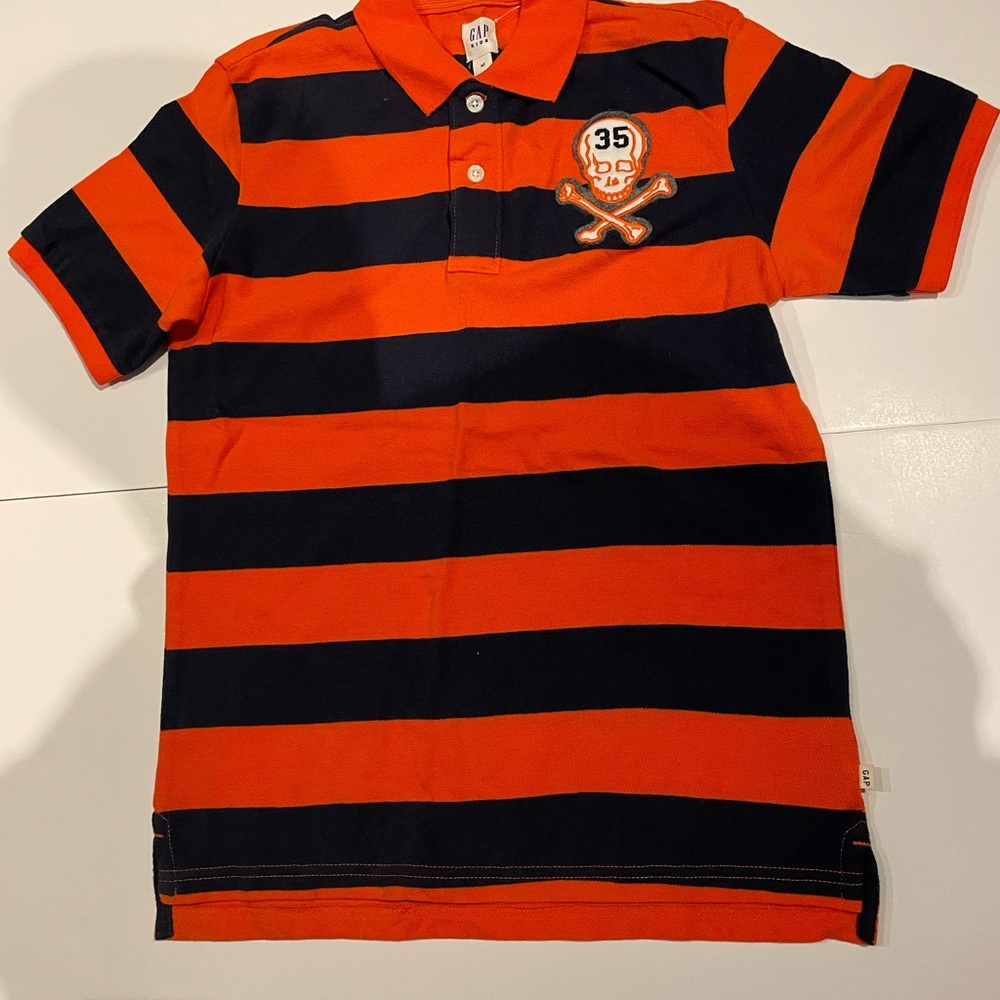 Boys size M GapKids polo